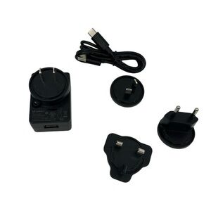 Multi-Blade Power Adapter: Universal International Plugs‎ 100VAC-240VAC 50/60Hz
